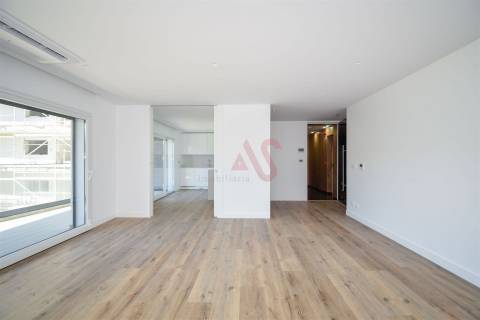 Apartamento T3 NOVO com 2 Varandas espaçosas , 1 Lugar de Garagem, 3 Quartos, em Famões, Odivelas