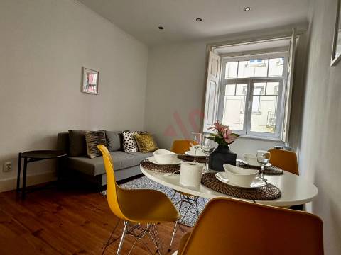 Apartamento T2 para Arrendamento, próximo do metro de Arroios em Lisboa
