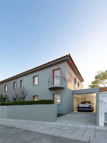 Moradia T4 Geminada com Jardim em Aldoar, Foz do Douro e Nevogilde,  Porto