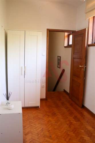 Apartamento T4 + 1 Duplex para Restauro | Foz do Douro | 132 m² |