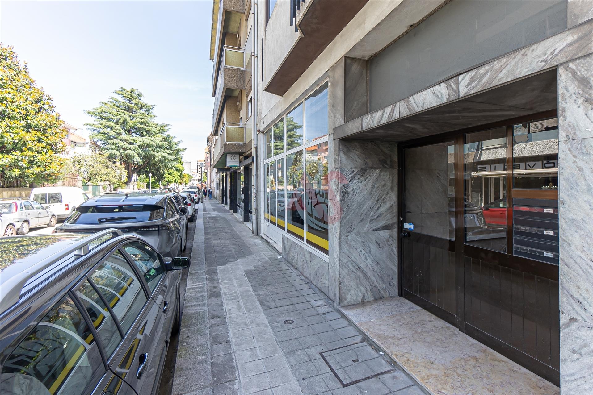 Apartamento T3 Totalmente Renovado em Paranhos, Porto