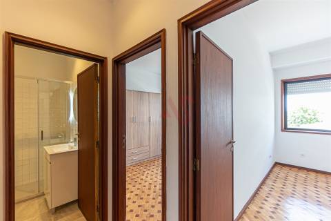 Apartamento T3 Totalmente Renovado em Paranhos, Porto