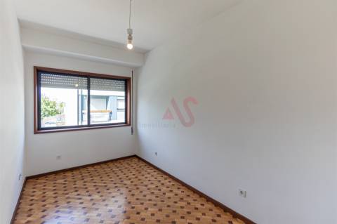 Apartamento T3 Totalmente Renovado em Paranhos, Porto