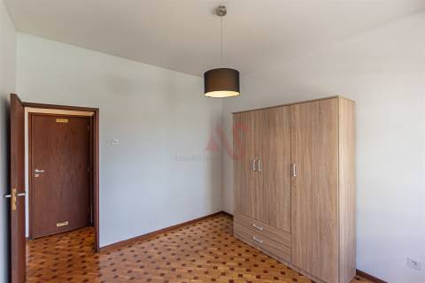 Apartamento T3 Totalmente Renovado em Paranhos, Porto
