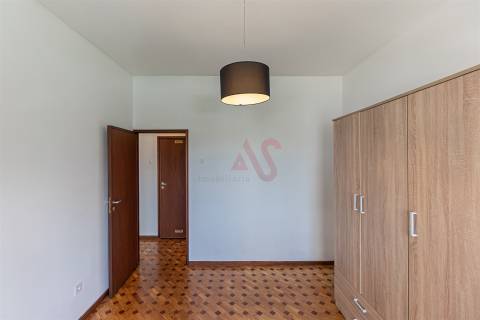 Apartamento T3 Totalmente Renovado em Paranhos, Porto