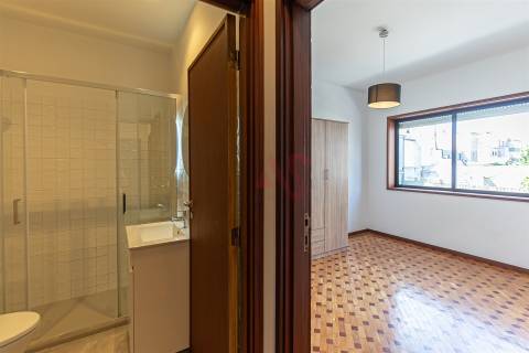 Apartamento T3 Totalmente Renovado em Paranhos, Porto