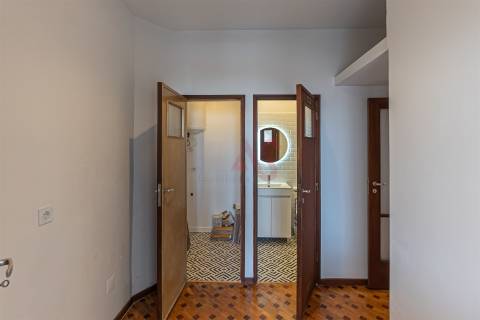 Apartamento T3 Totalmente Renovado em Paranhos, Porto