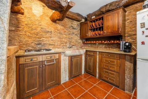 Quintinha T3 em Caminha, com cerca de 1.500 m² de Terreno