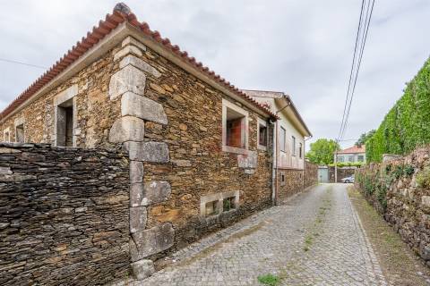 Quintinha T3 em Caminha, com cerca de 1.500 m² de Terreno