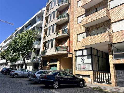 T1+1 no Centro de Matosinhos, com Varanda