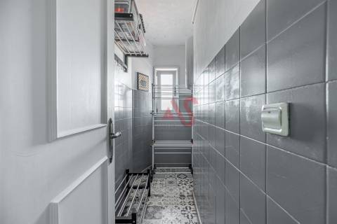Apartamento T1 Renovado | Mobilado e Equipado | São Mamede de Infesta