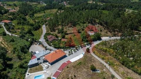 Moradia T2 em Ruína para reconstrução com terreno de 1.008 m² em Celorico de Basto
