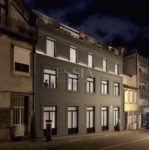Apartamento T2 Duplex com Varanda próximo do Palácio de Cristal