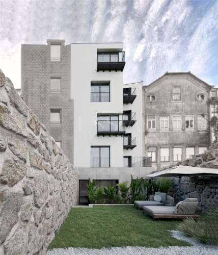Apartamento T2 Duplex com Varanda próximo do Palácio de Cristal