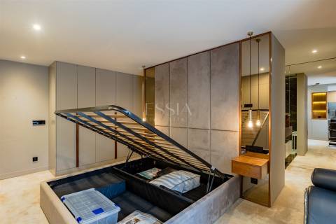 T3 Triplex na Foz do Douro com Piscina e Garagem