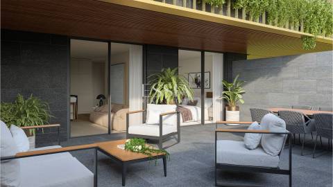 Apartamento T4 com Varanda no Marina Douro