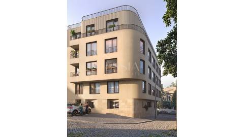 Apartamento T3  com Varanda e Garagem no Rasa 503 em Gaia