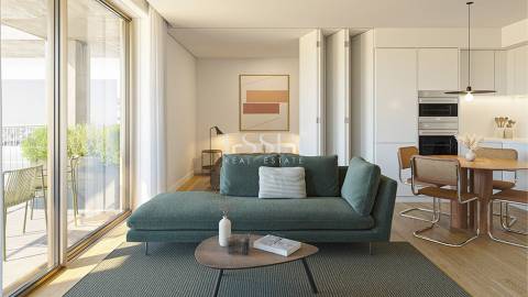 Apartamento T1 com Varanda no Fernão Magalhães 127