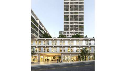 Apartamento T2 com Varanda e Terraço no Fernão Magalhães 127