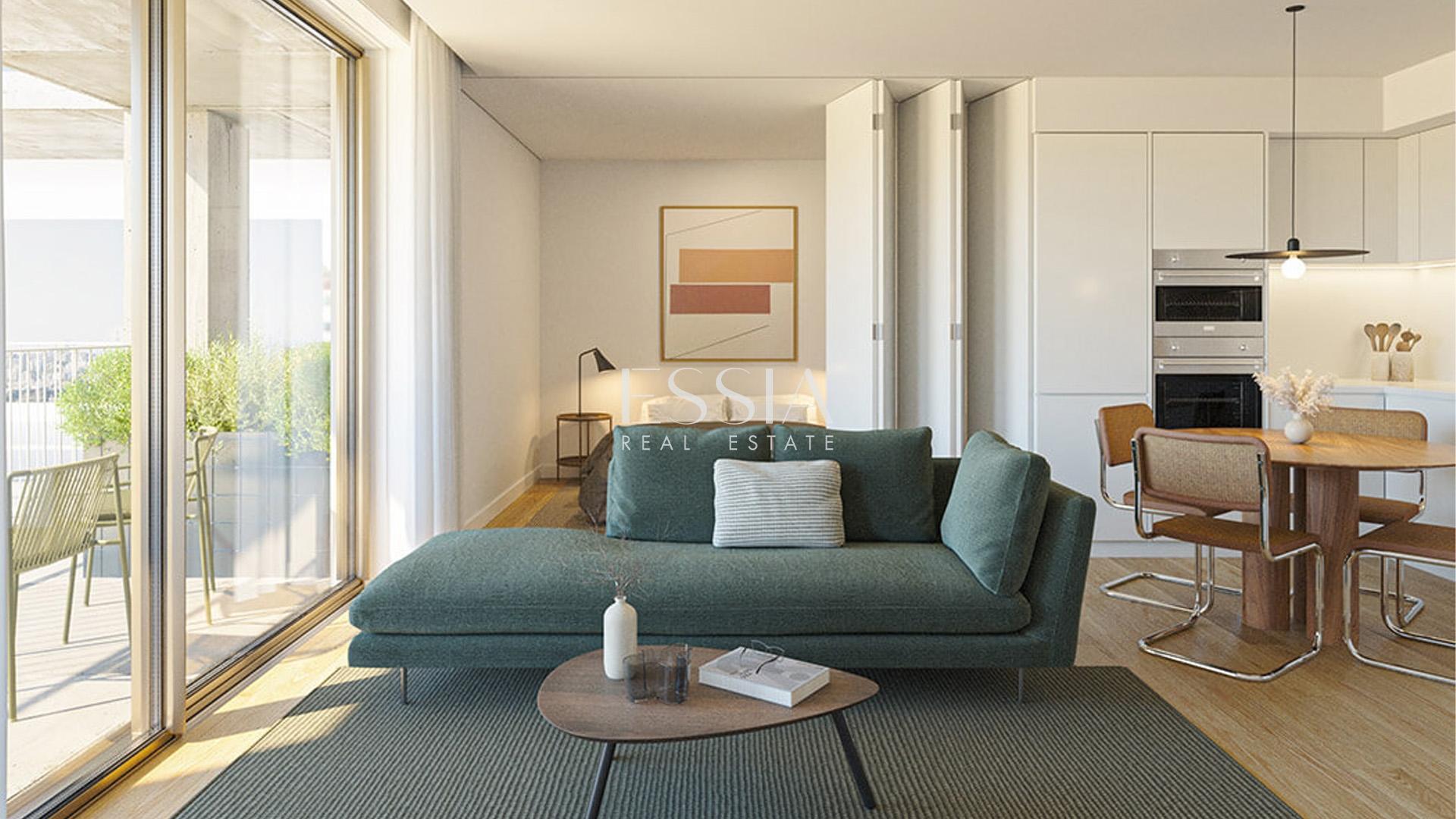 Apartamento T0+1 com Varanda no Fernão Magalhães 127