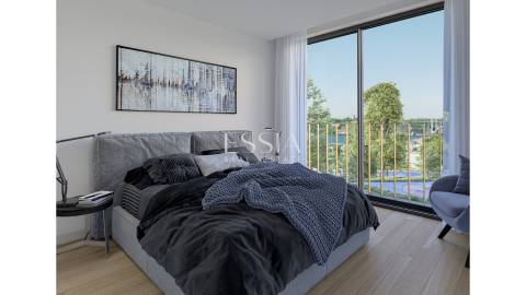 Apartamento T3 com Varanda e Vista Rio no Marina Douro