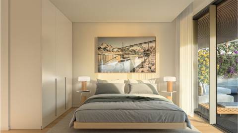 Apartamento T4 com Terraço e Piscina Privativa no Marina Douro