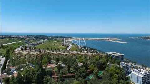 Apartamento T4 com Terraço e Piscina Privativa no Marina Douro