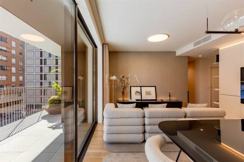 Apartamento T3 com Terraço de 30m2 nos Jardins D`Arrábida em Vila Nova de Gaia