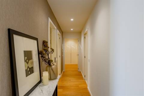 Apartamento T3 com 2 Varandas nos Jardins D`Arrábida em Vila Nova de Gaia