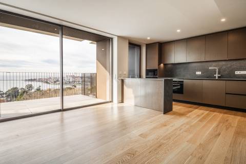 Apartamento T3 aos Jardins da Arrábida com Terraço de 94m2