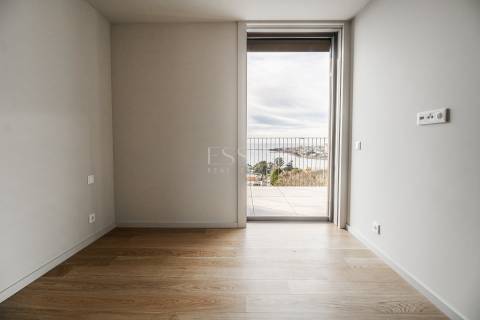 Apartamento T3 aos Jardins da Arrábida com Terraço de 94m2
