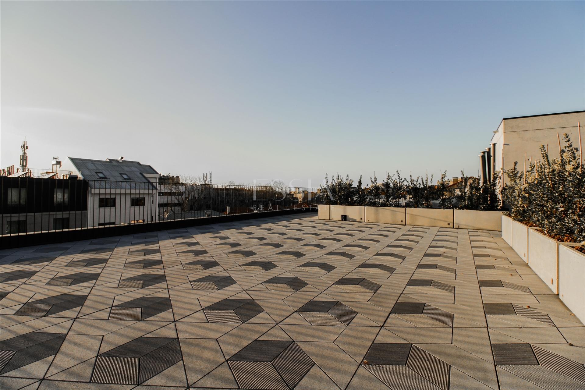 Penthouse T4 Duplex com Rooftop na Foz do Douro