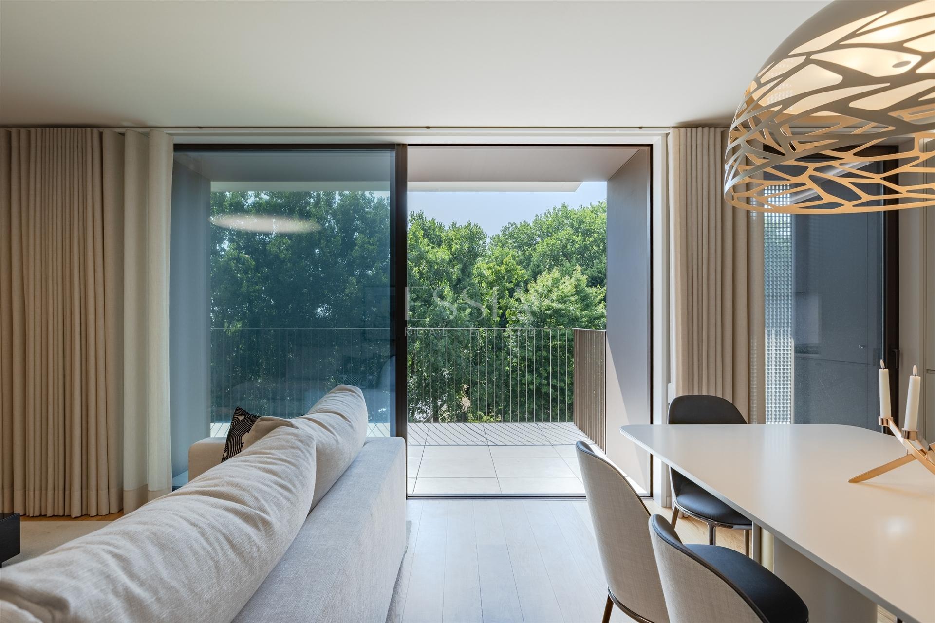 Apartamento T4 aos Jardins da Arrábida com Varanda 16 m2