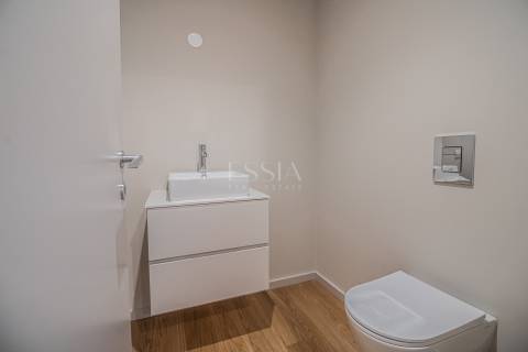 Apartamento T4 aos Jardins da Arrábida com Varanda 16 m2