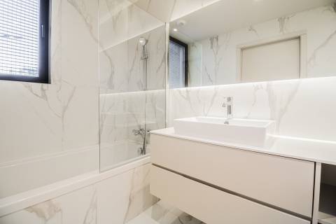Apartamento T4 aos Jardins da Arrábida com Varanda 16 m2
