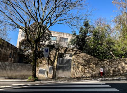 Apartamento T4 com Terraço Vista Mar | Condomínio Fechado com Piscina na Foz do Douro
