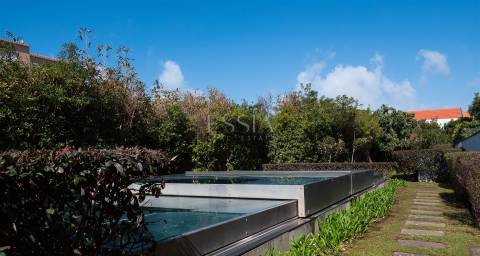 Apartamento T4 com Terraço Vista Mar | Condomínio Fechado com Piscina na Foz do Douro