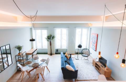 Loft T1 em Mezzanine Mobilado e Equipado | com Licença AL  - Centro do Porto