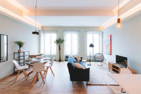 Loft T1 em Mezzanine Mobilado e Equipado | com Licença AL  - Centro do Porto