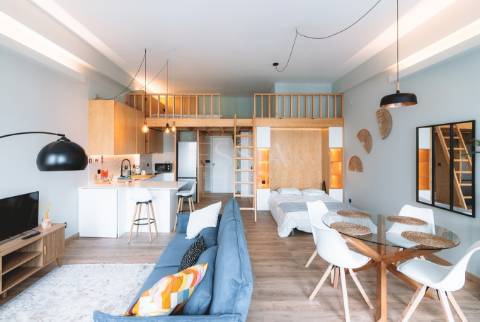 Loft T1 em Mezzanine Mobilado e Equipado | com Licença AL  - Centro do Porto