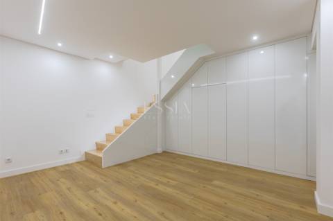 Estúdio/Apartamento TO Duplex | Centro da Baixa do Porto