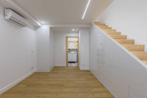 Estúdio/Apartamento TO Duplex | Centro da Baixa do Porto