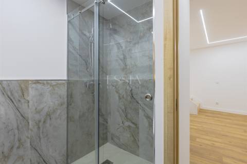 Estúdio/Apartamento TO Duplex | Centro da Baixa do Porto