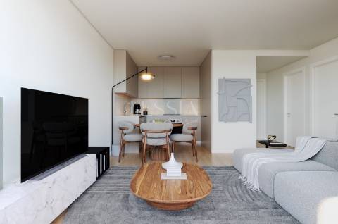 Apartamento T3 com Varanda e Garagem no Ouro Valley