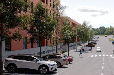 Apartamento T3 com Varanda e Garagem no Ouro Valley