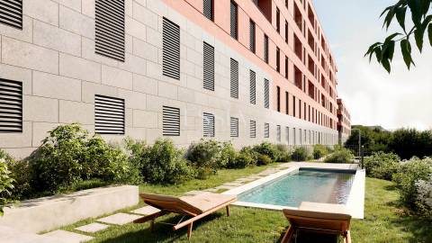 Apartamento T3 com Varanda e Garagem no Ouro Valley