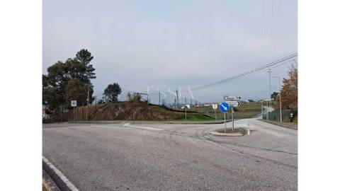 Terreno em Zona Nobre de Amarante com PIP Aprovado para Unidade de Saúde