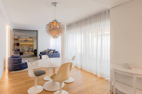 Apartamento T1 Mobilado com Terraço e Vista Mar na Foz