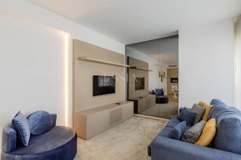Apartamento T1 Mobilado com Terraço e Vista Mar na Foz