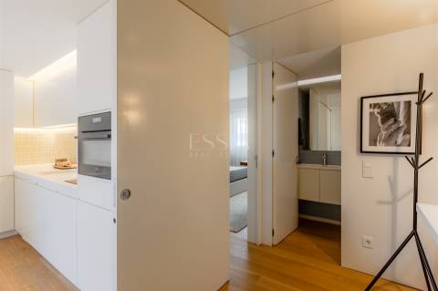 Apartamento T1 Mobilado com Terraço e Vista Mar na Foz